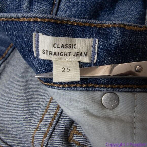 Madewell Classic Straight Jeans in Corson‎ Wash, 25 - Picture 11 of 16